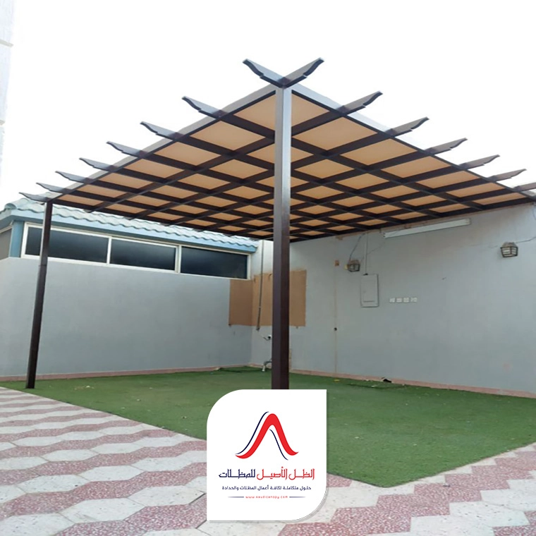 مظلات حدائق خشبية في جده